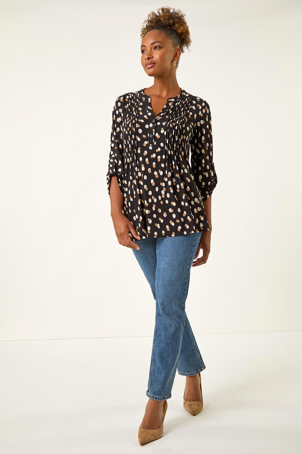 Roman Spot Print V-Neck Stretch Shirt