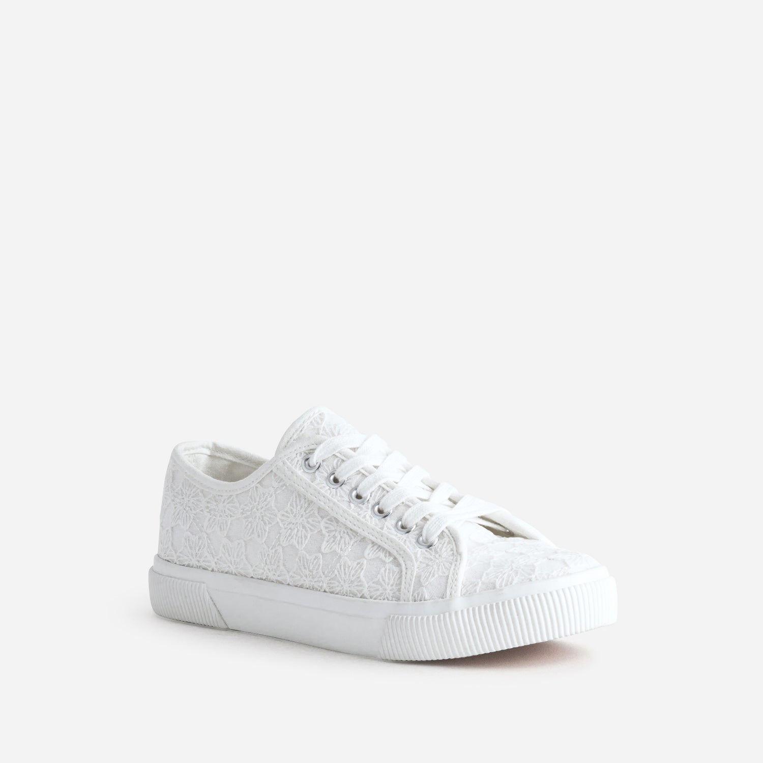 Tennis blanche toile broderies fleurs