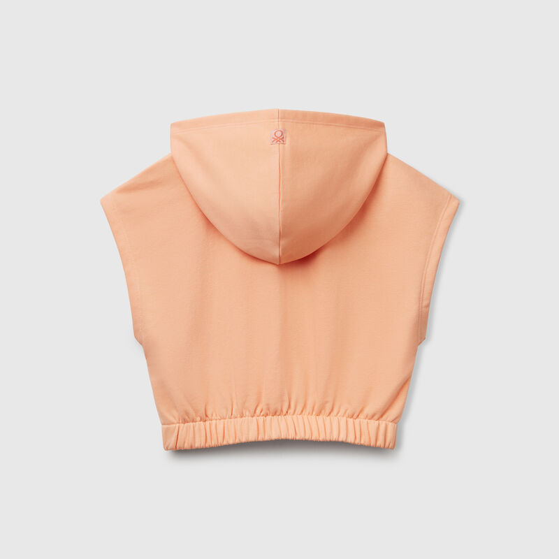 Sleeveless hoodie