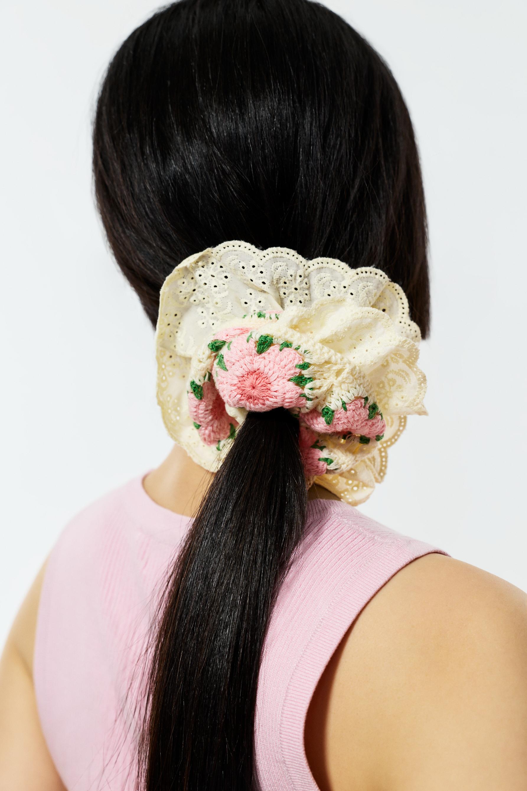 Scrunchie efecto crochet