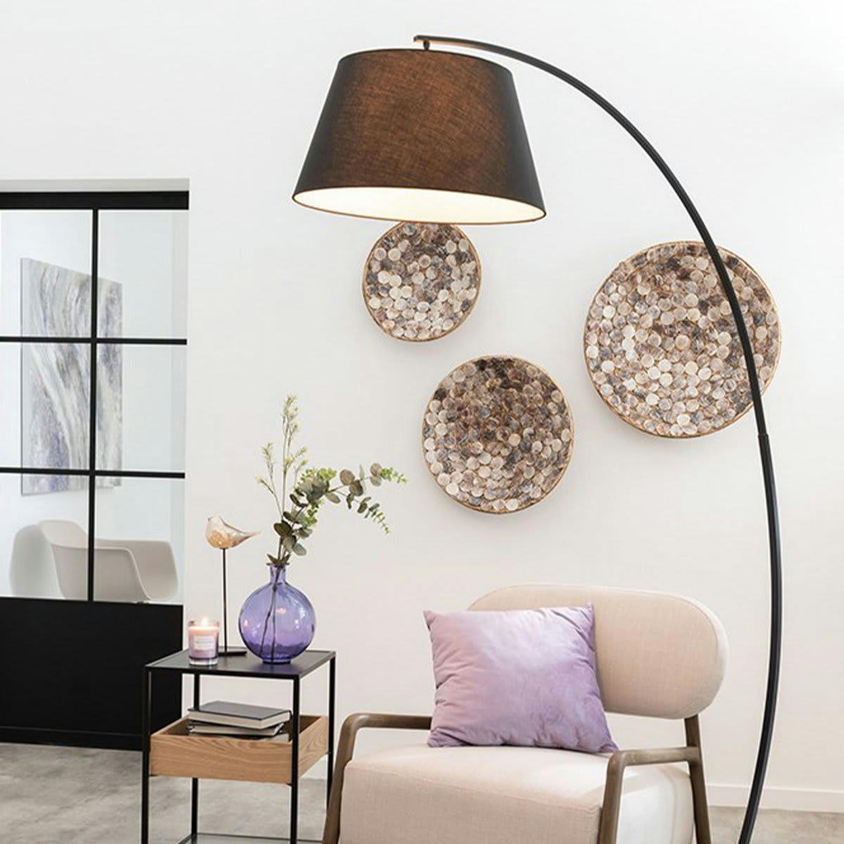 AMOR - Lampadaire arrondi en métal noir