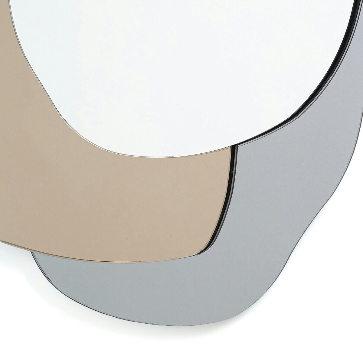 Miroir fragmenté en verre, Strato