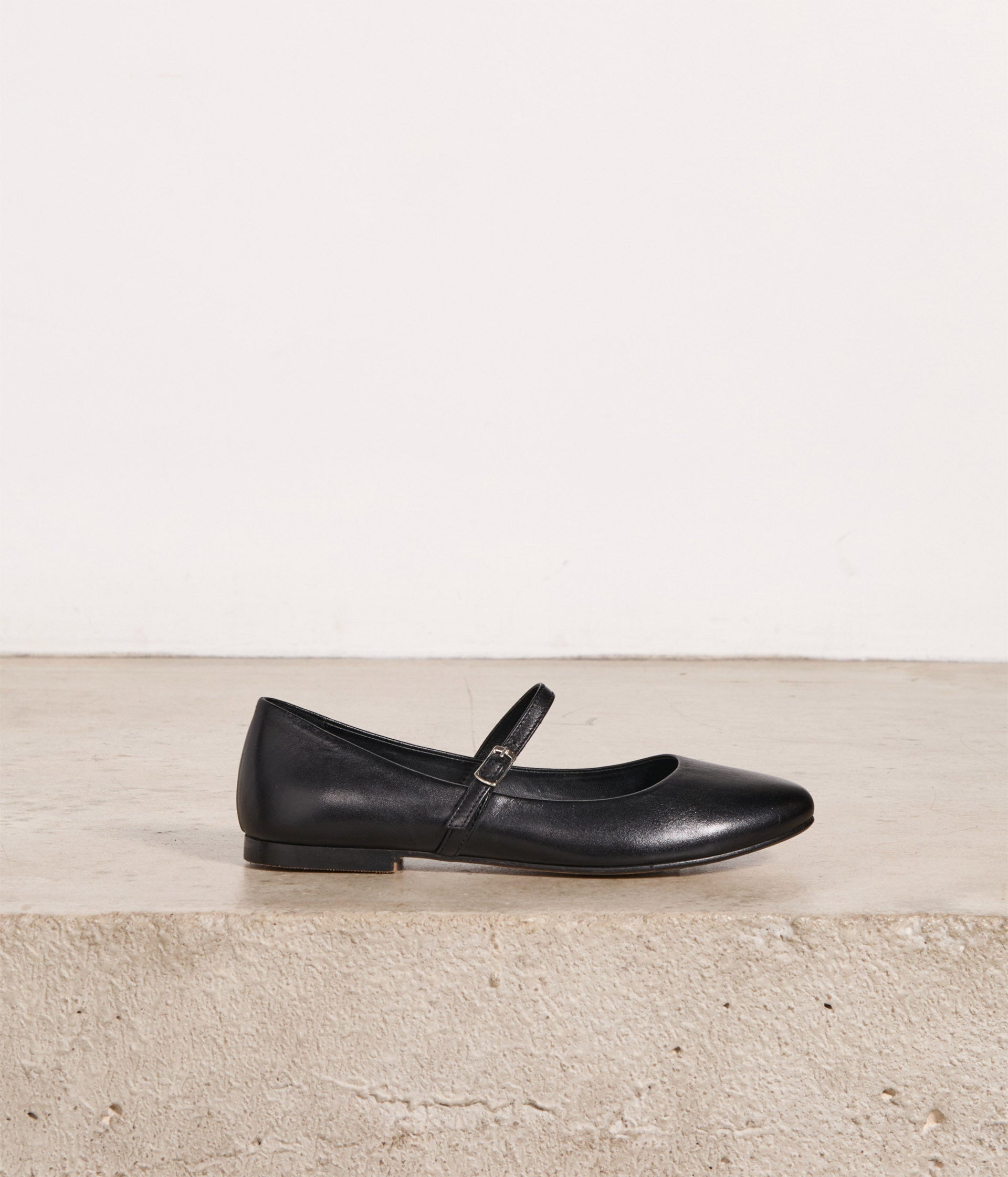 Ballerines en cuir noir Azra