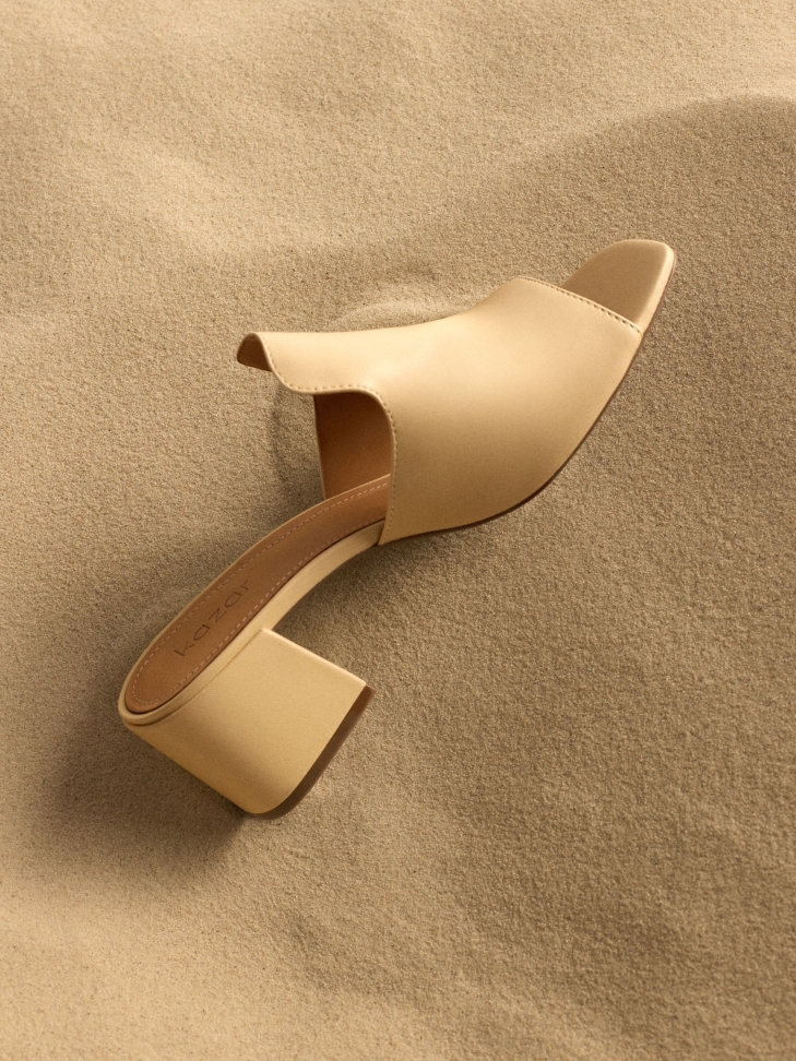 Leather mules with a wide heel