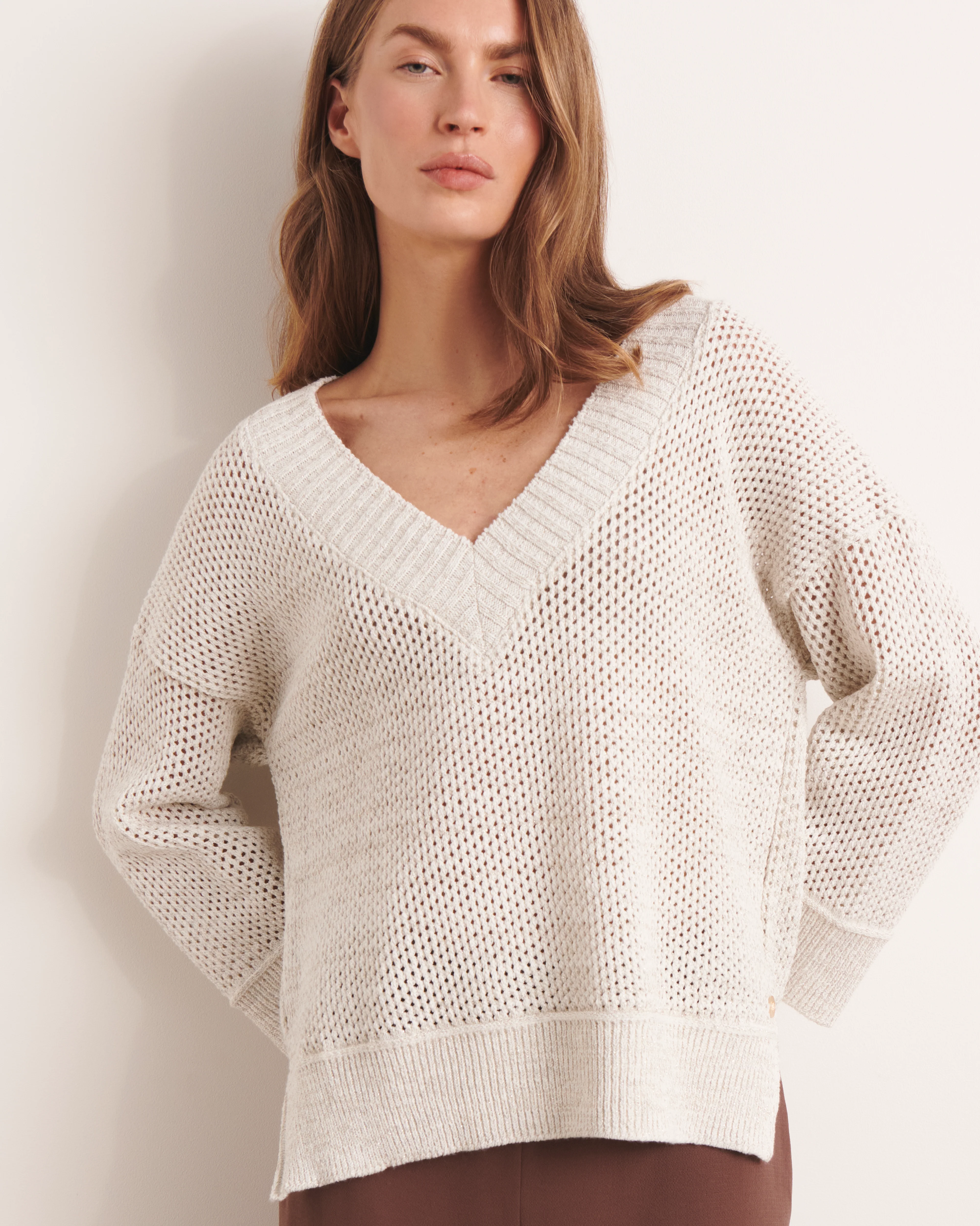 Pull blanc en maille résille irisée AILLEURS13-BIS/13115/761