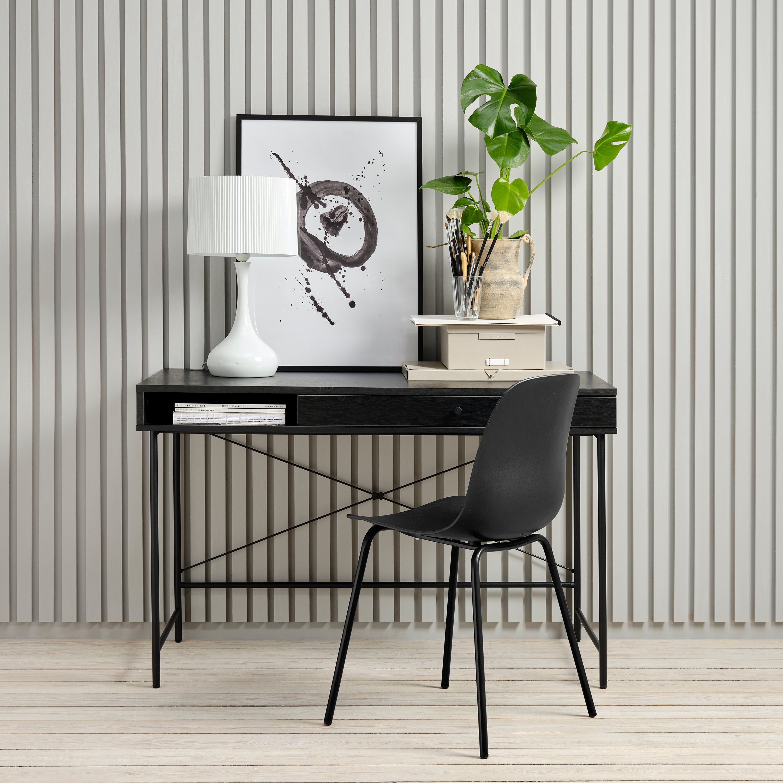 by fonQ Taryn Bureau - Zwart