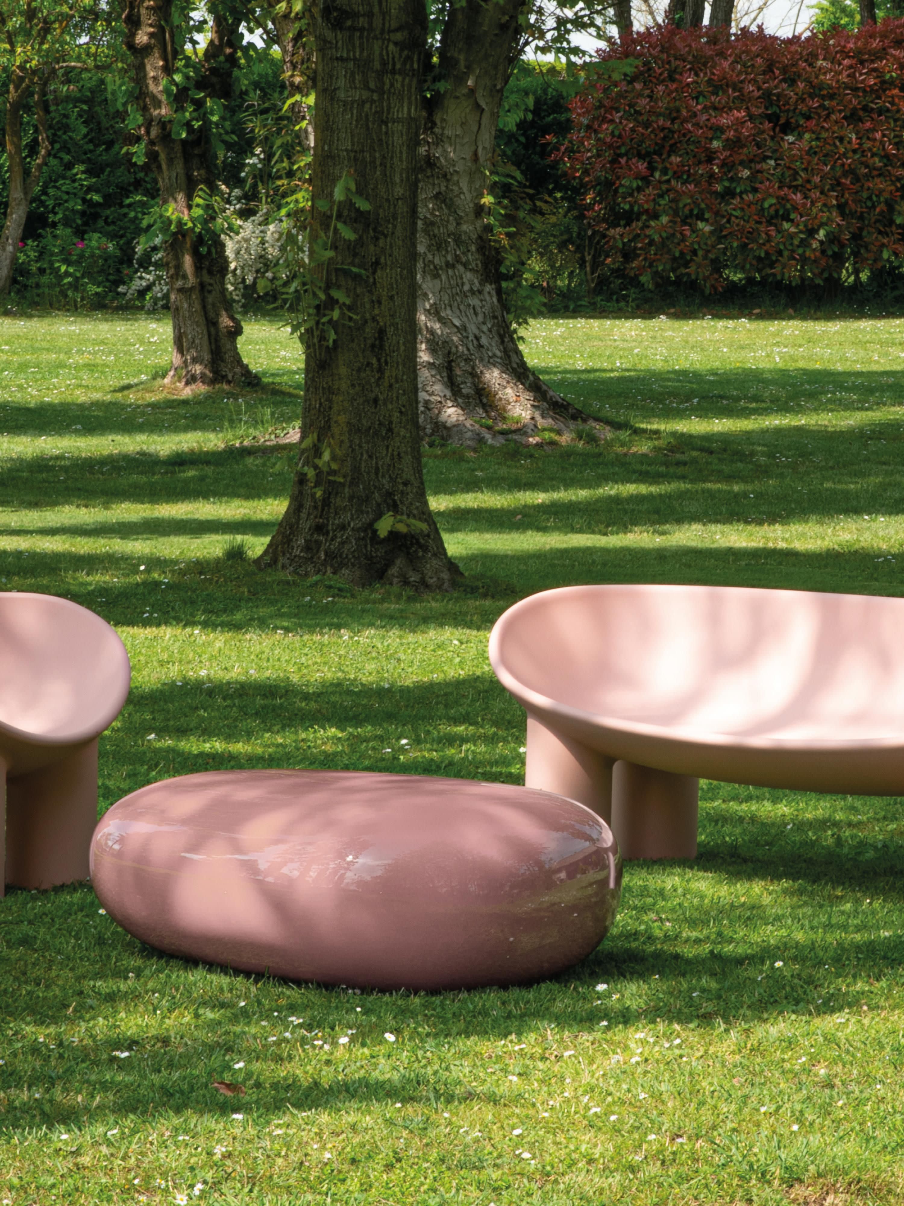 Glas-Couchtisch Koishi in organischer Form