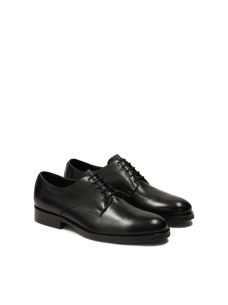 Elegant black derby shoes for suit