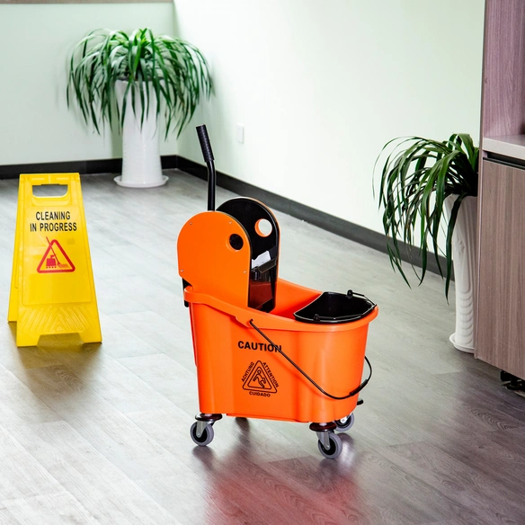 Reinigungswagen, 36 Liter, mit Auswringvorrichtung, orange