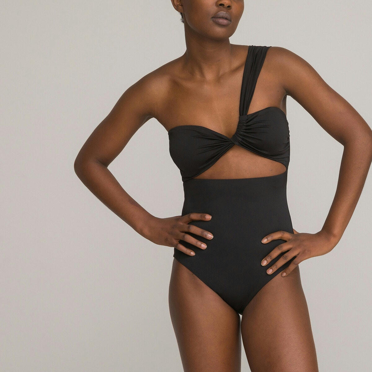 Maillot de bain 1 pièce nageur asymétrique découpe