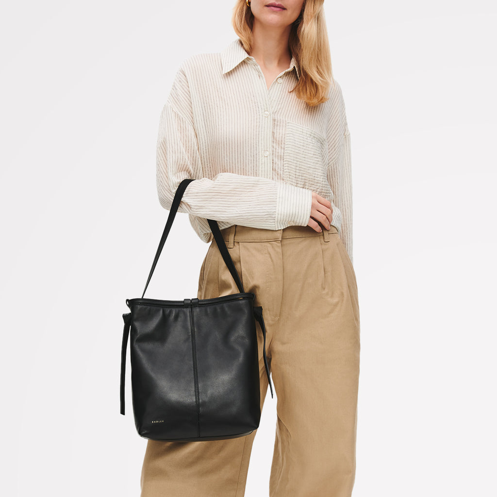 The Connaught - Medium Ziptop Shoulder