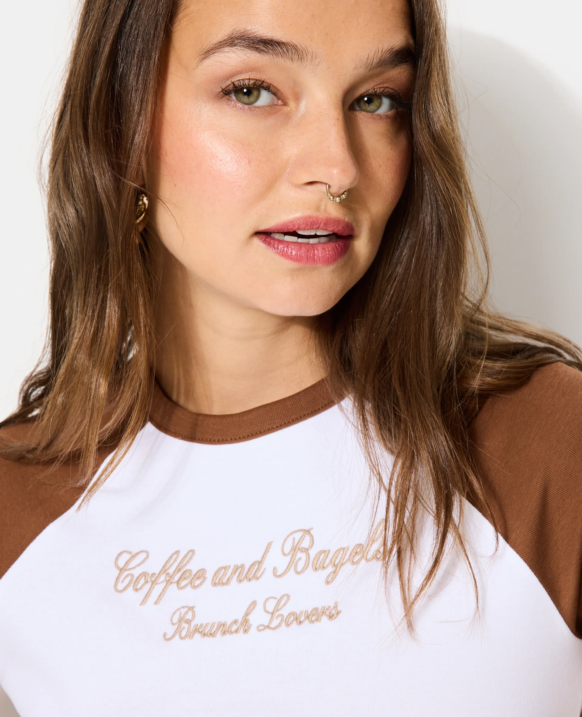 T-shirt manches raglan avec broderie