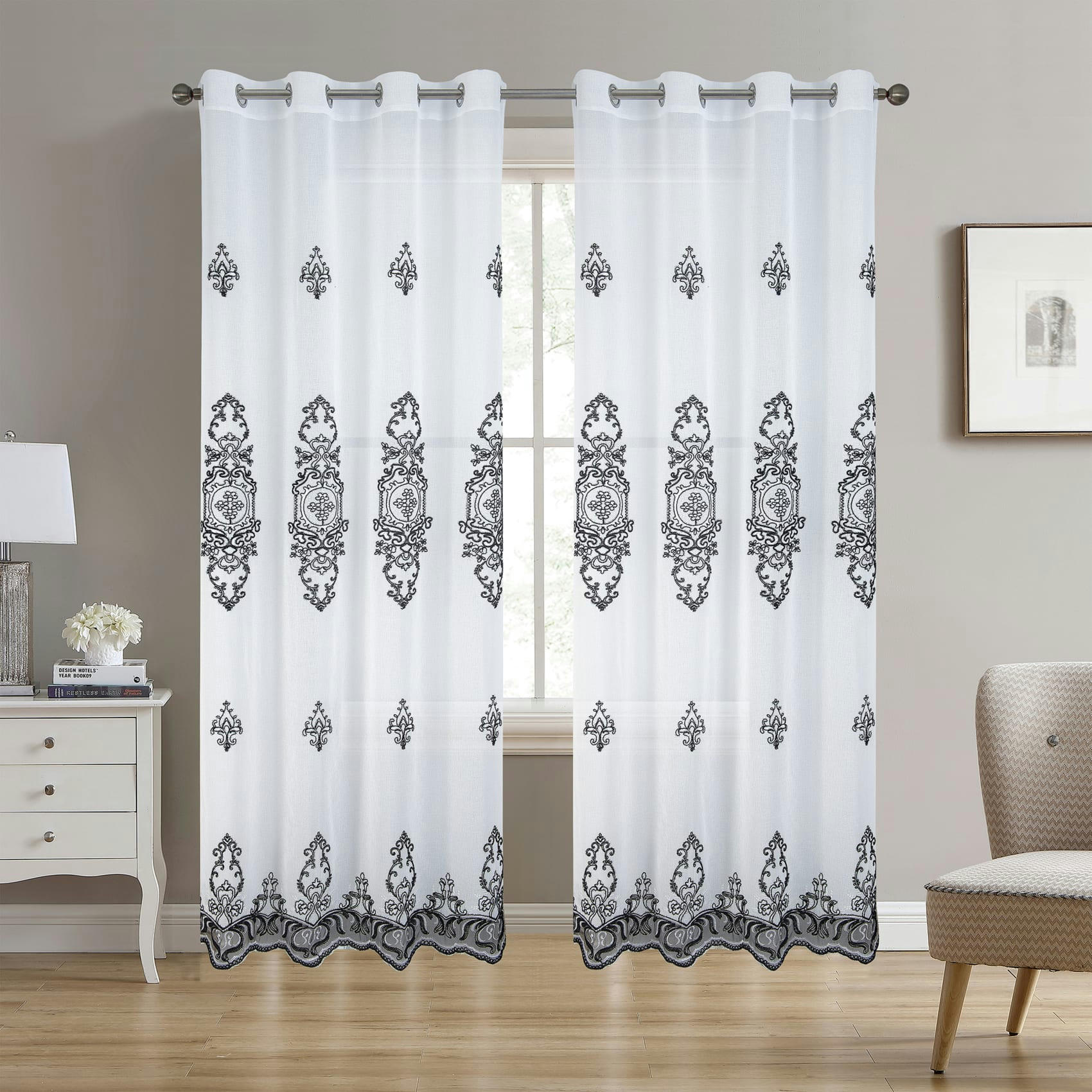 - Paire de voilages esprit baroque polyester noir 2x140x240 cm