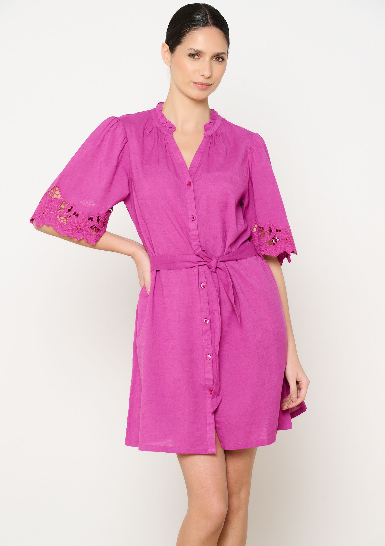 Overhemdjurk met opengewerkte details