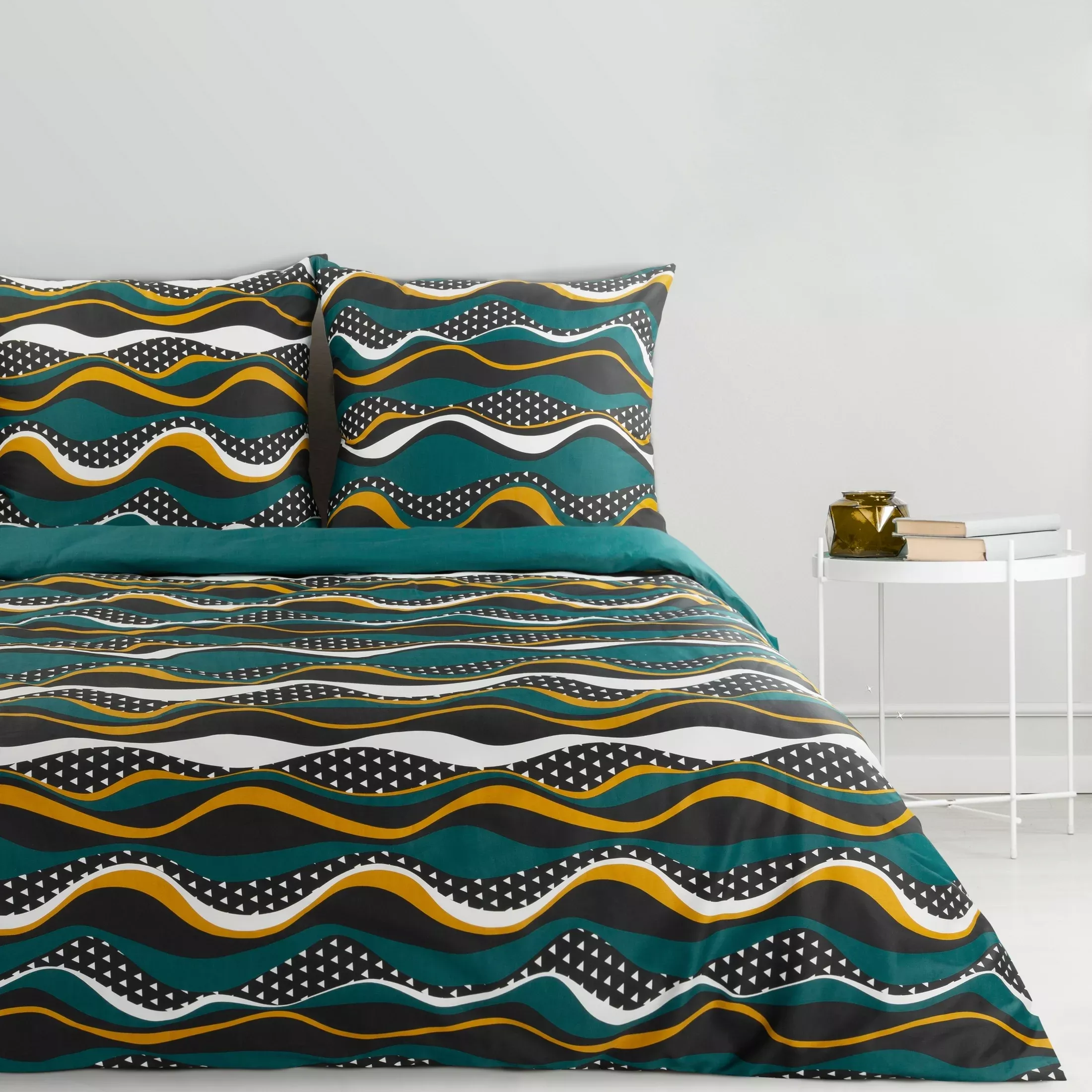 Pościel bawełniana 220x200 cm komplet 3 częściowy kolor ciemnoturkusowy, musztardowy z wzorem geometrycznym NIKA 50