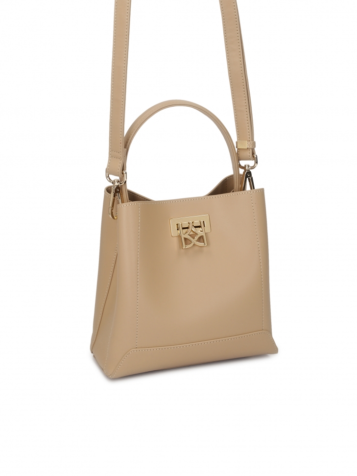 Leather bag with a large metal fastening