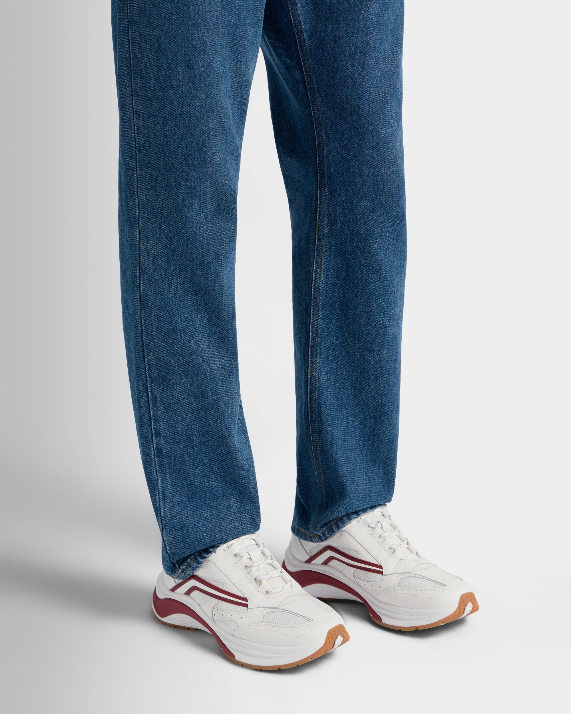 Woge Sneaker aus Leder und Stoff in Weiß und Rot