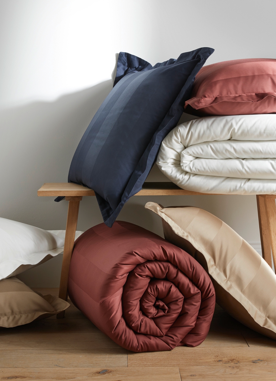 TAIE D'OREILLER RAYÉE EN SATIN DE COTON IVOIRE