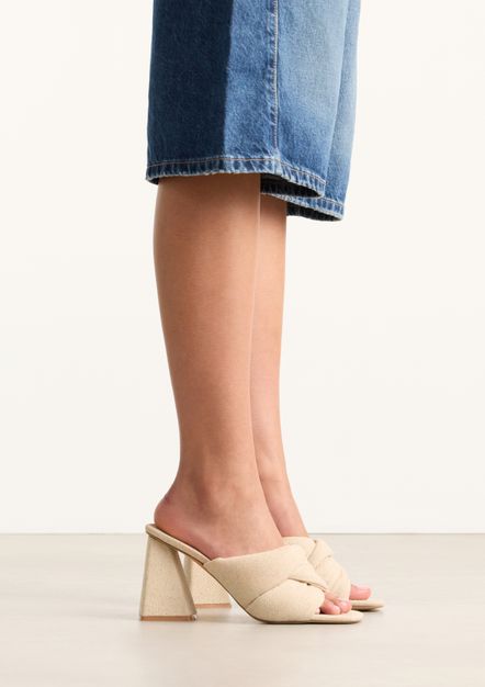 Beige denim muiltjes met hak