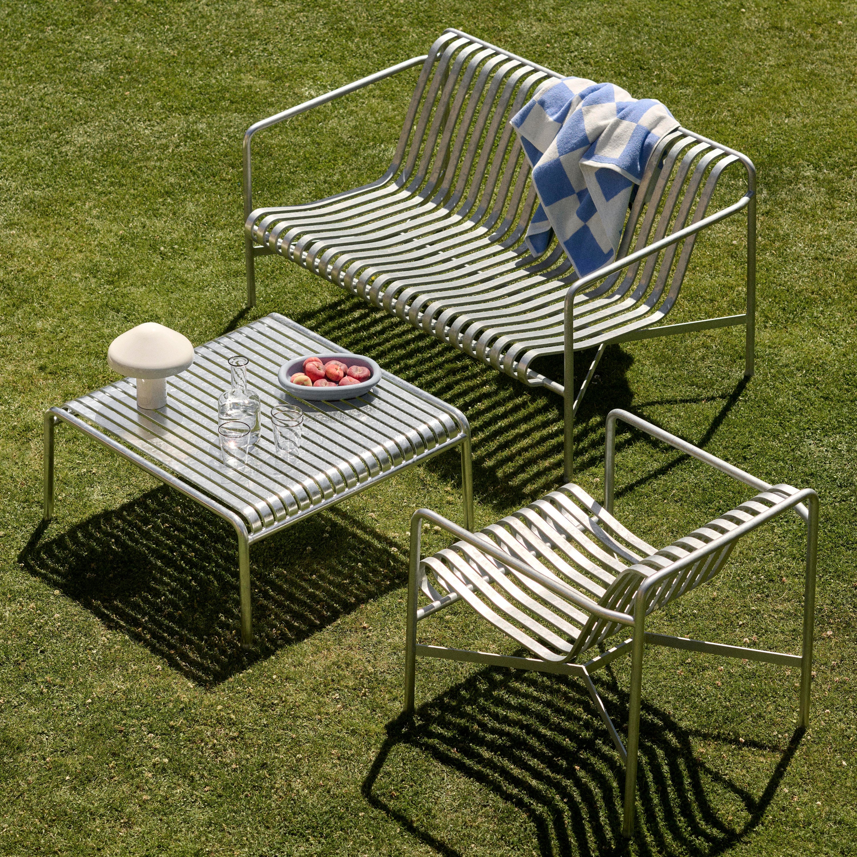 HAY Palissade Buiten Salontafel 86 x 81 cm - Gegalvaniseerd Staal