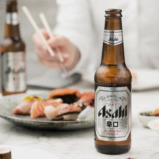 Asahi Super Dry Beer, Japanese Style Beer, Unique Refreshing Taste, Dry and Crisp Beer, 5.0% ABV, 330mL (Case of 24 Bottles)