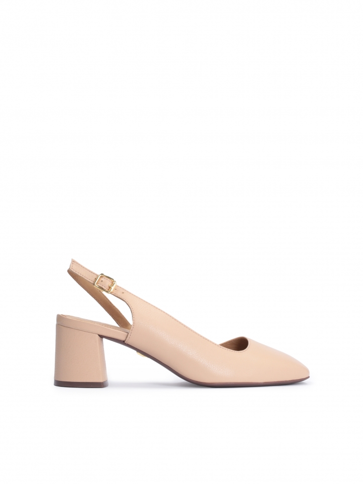 Leather beige pumps with uncovered heel and a full toe