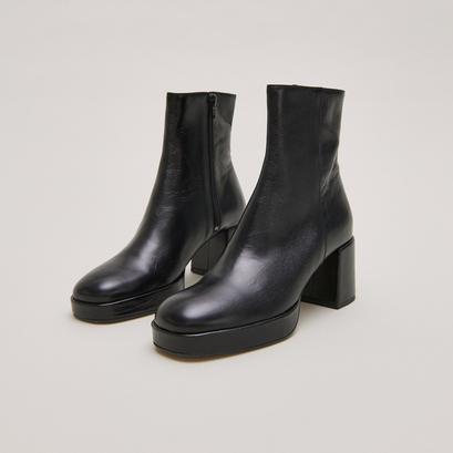 Bottines à bouts carrésen cuir vieilli noir | VANVES