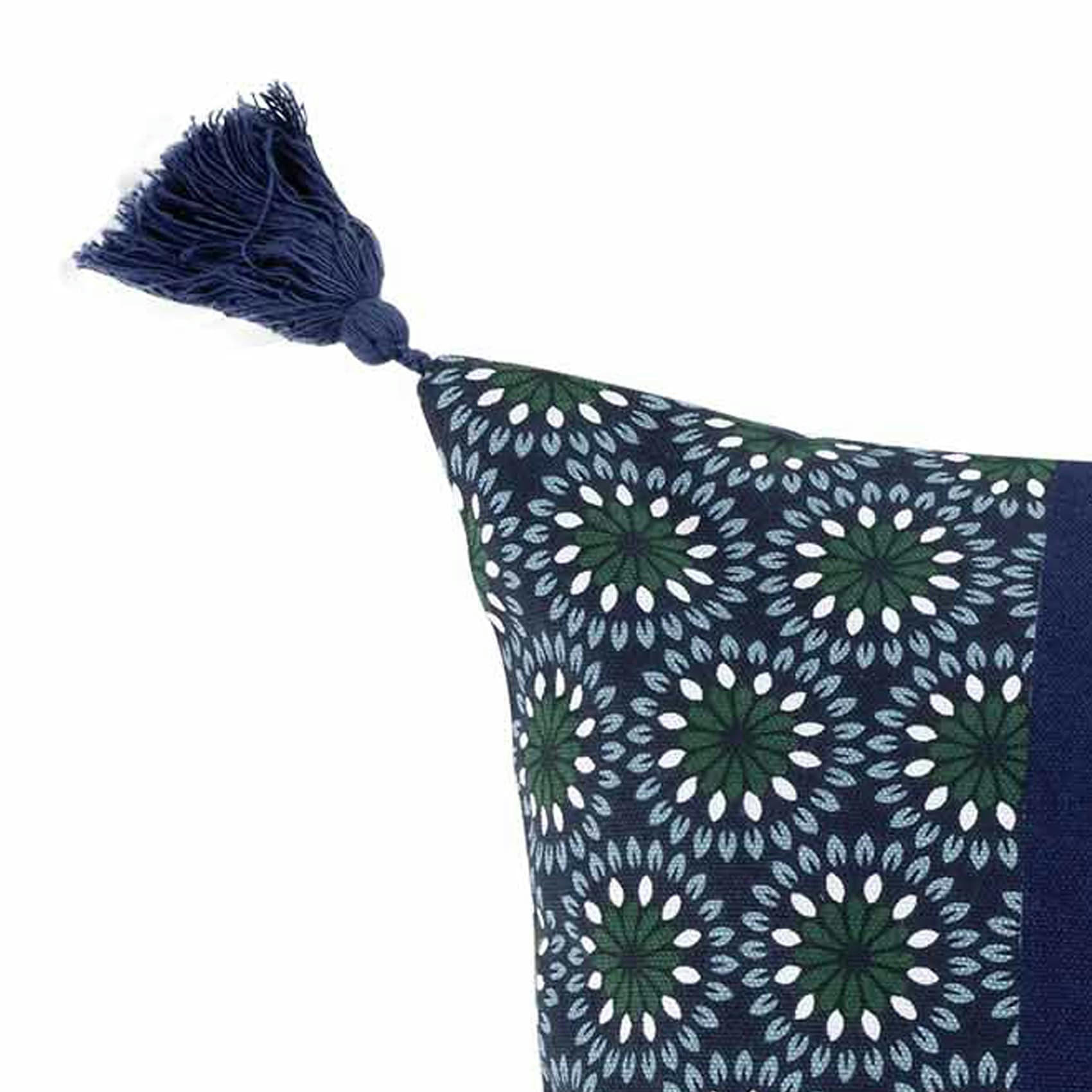 CATALAYA - Housse de coussin à pompons coton bleu 40x40cm