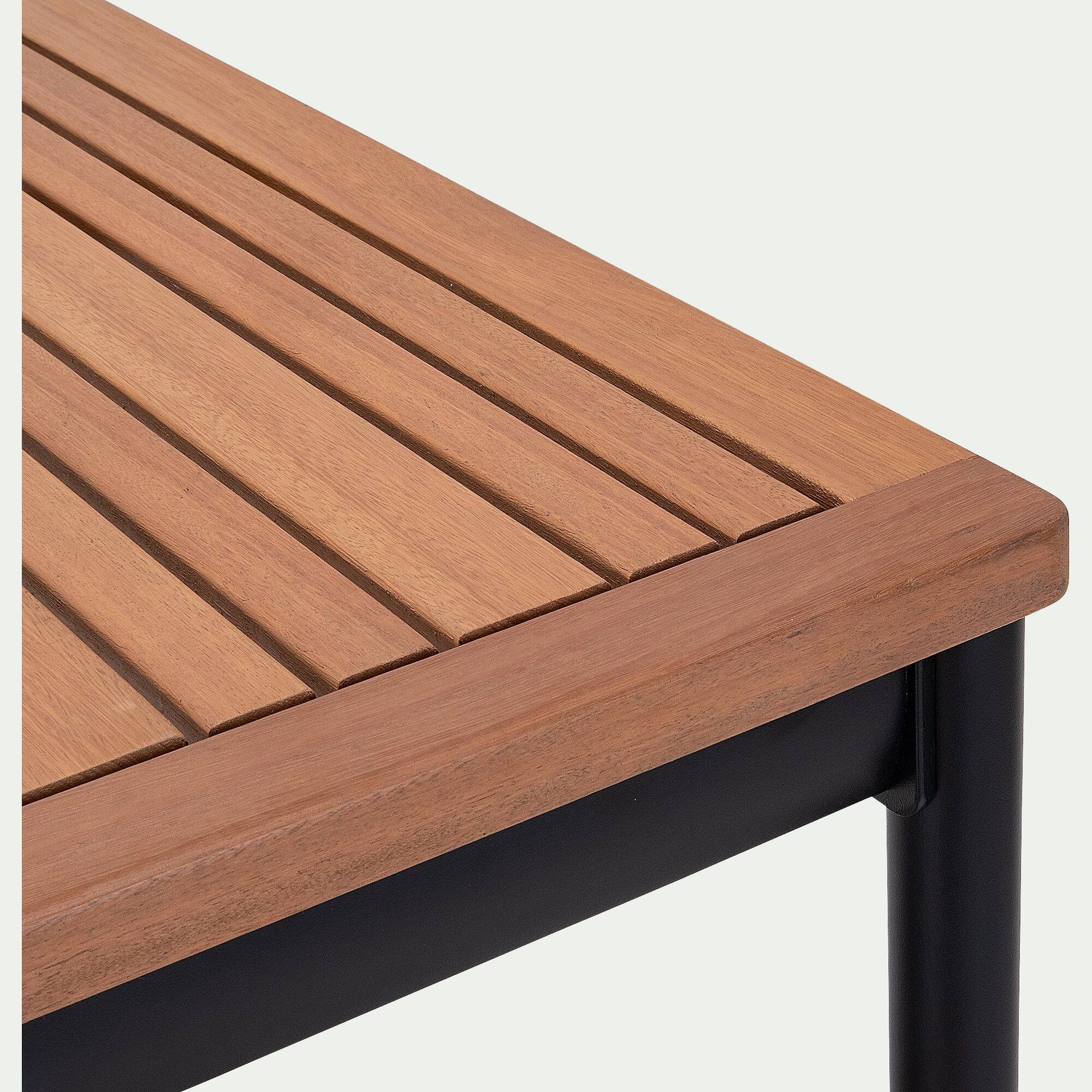 LARI - Table haute de repas jardin en eucalyptus - bois clair (6 places)