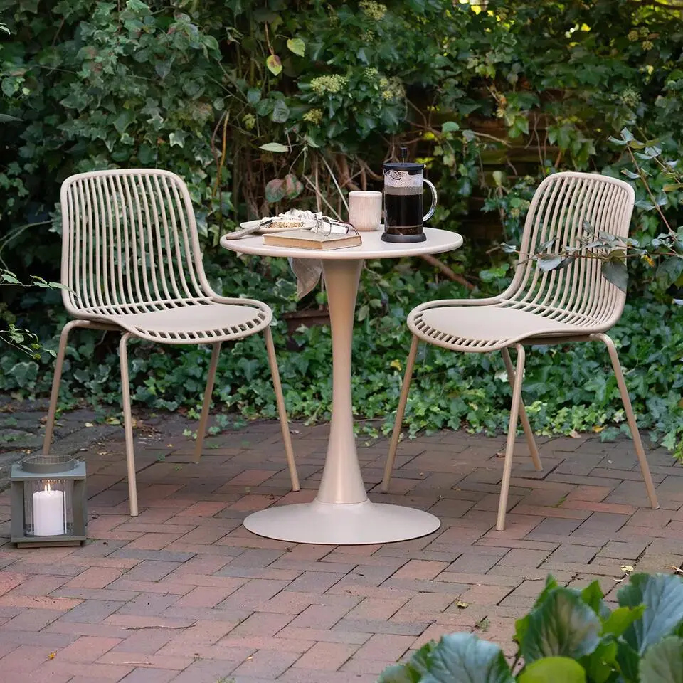 Artichok Amyra metalen tuintafel beige - &Oslash;60 x 72 cm