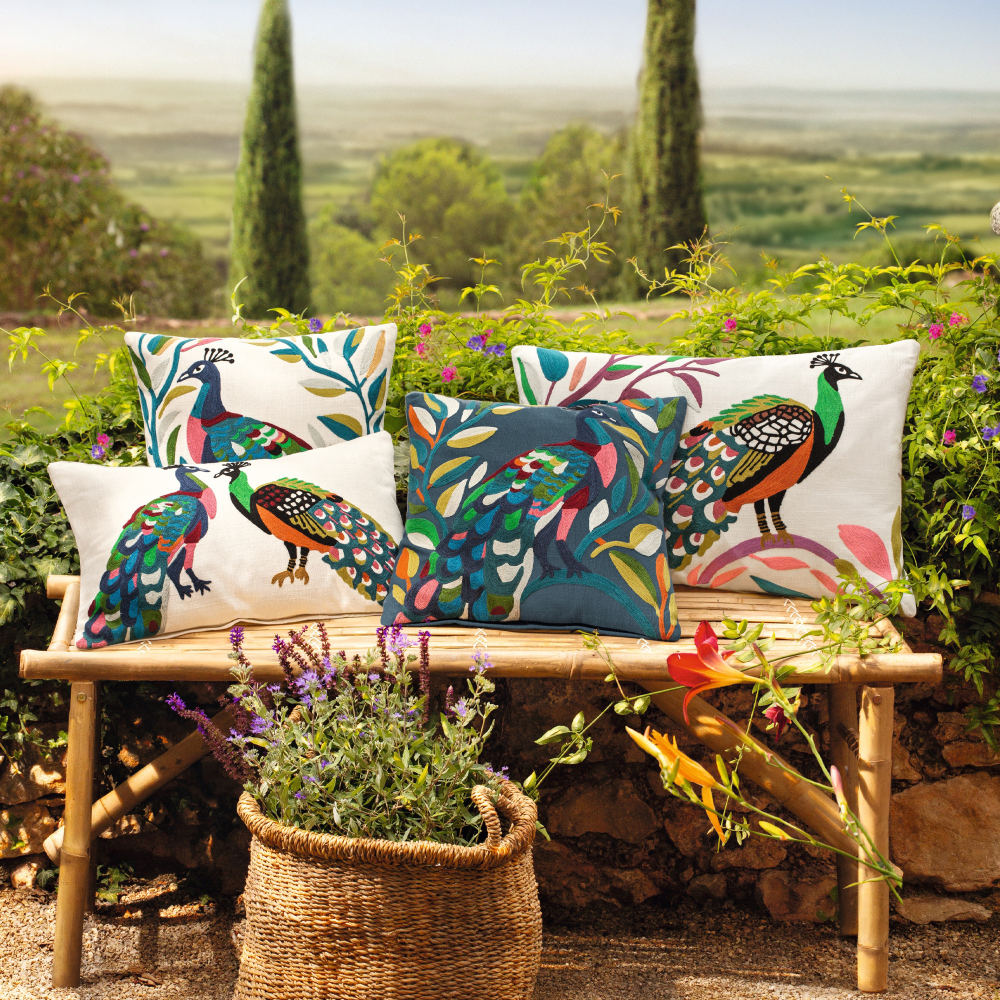 Coussin brodéChef d'oeuvre