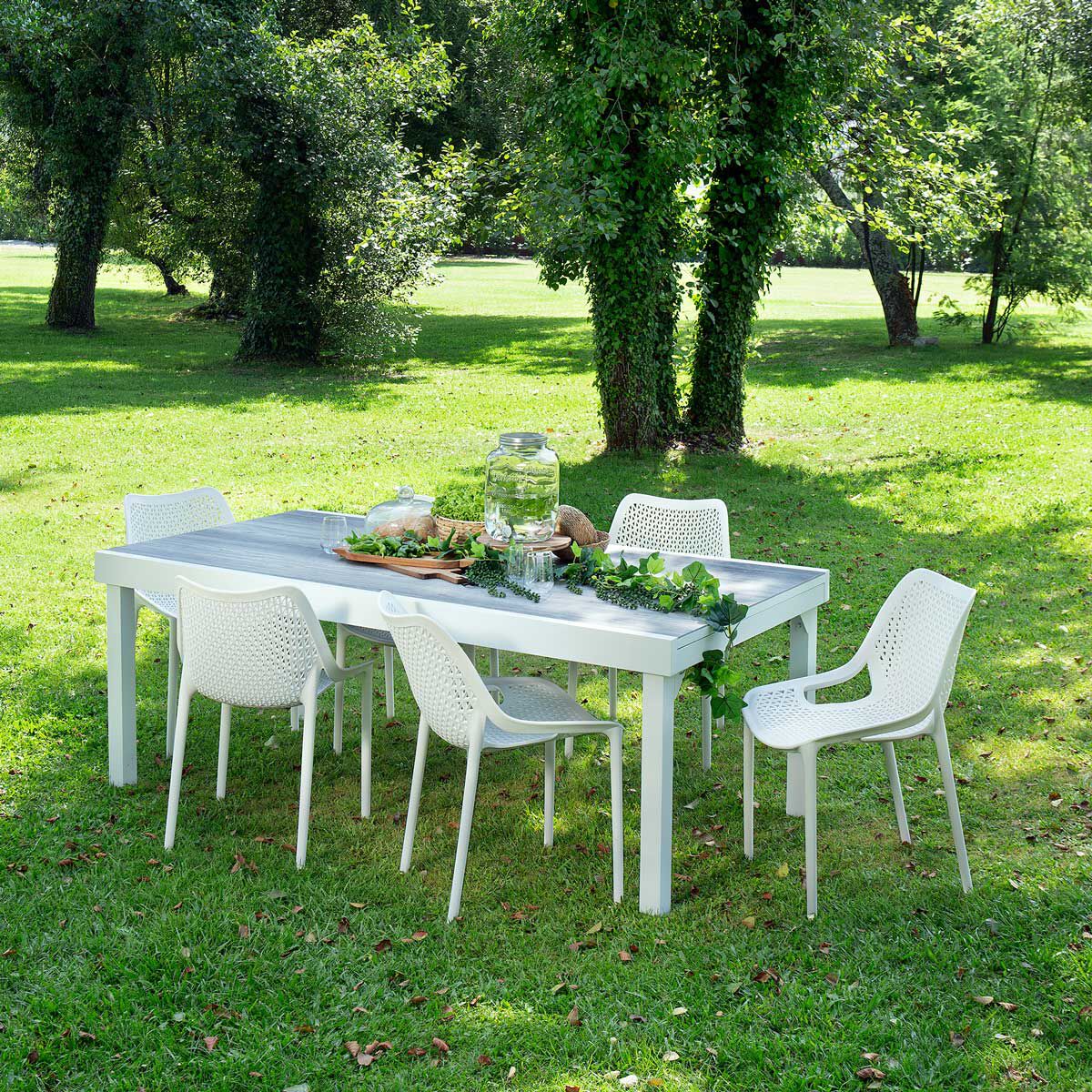 Conjunto de mesa PIAZZA extensível e 6 cadeiras OXY brancas