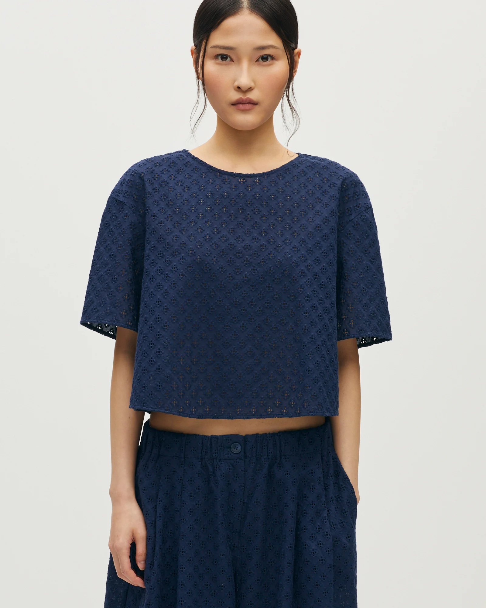 Top boxy avec broderie en coton