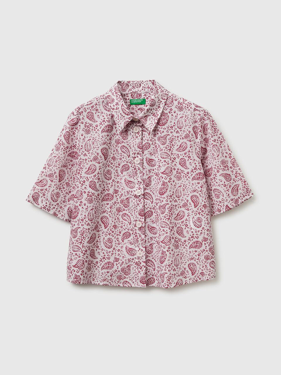 Short sleeve patterned shirt