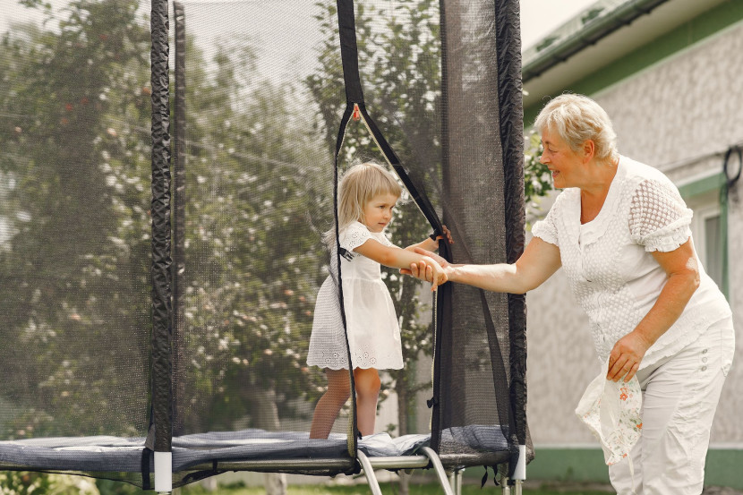 Siatka do trampoliny zewnętrzna z osłoną na sprężyny 305 cm 10 FT 8 słupków