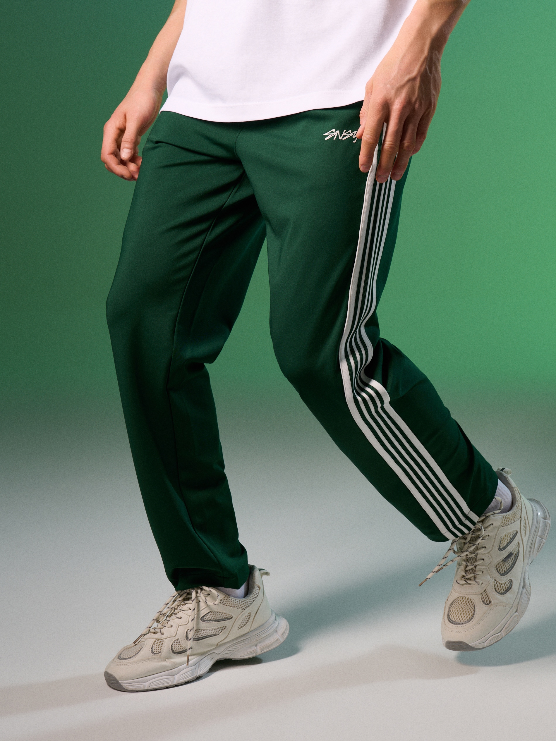 Spodnie sportowe straight leg z lampasami