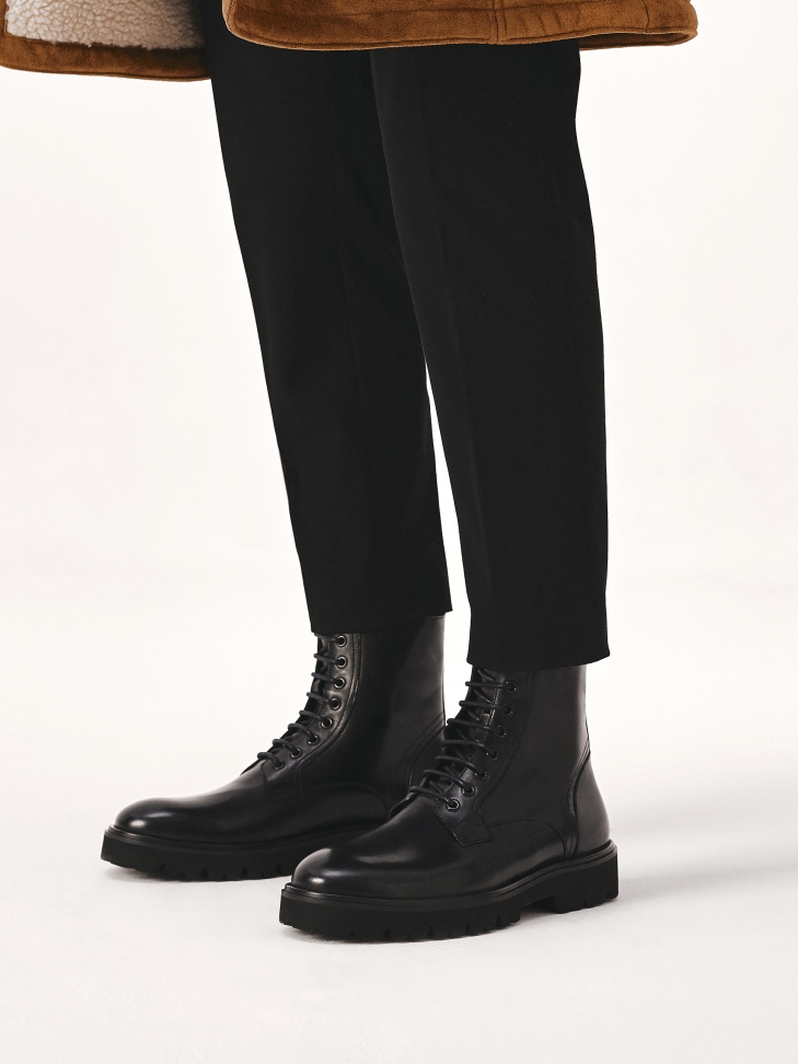 All-purpose men's boots with high upper