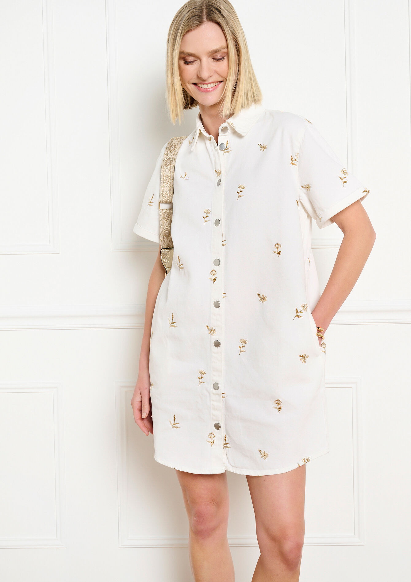 Geborduurde shirtjurk