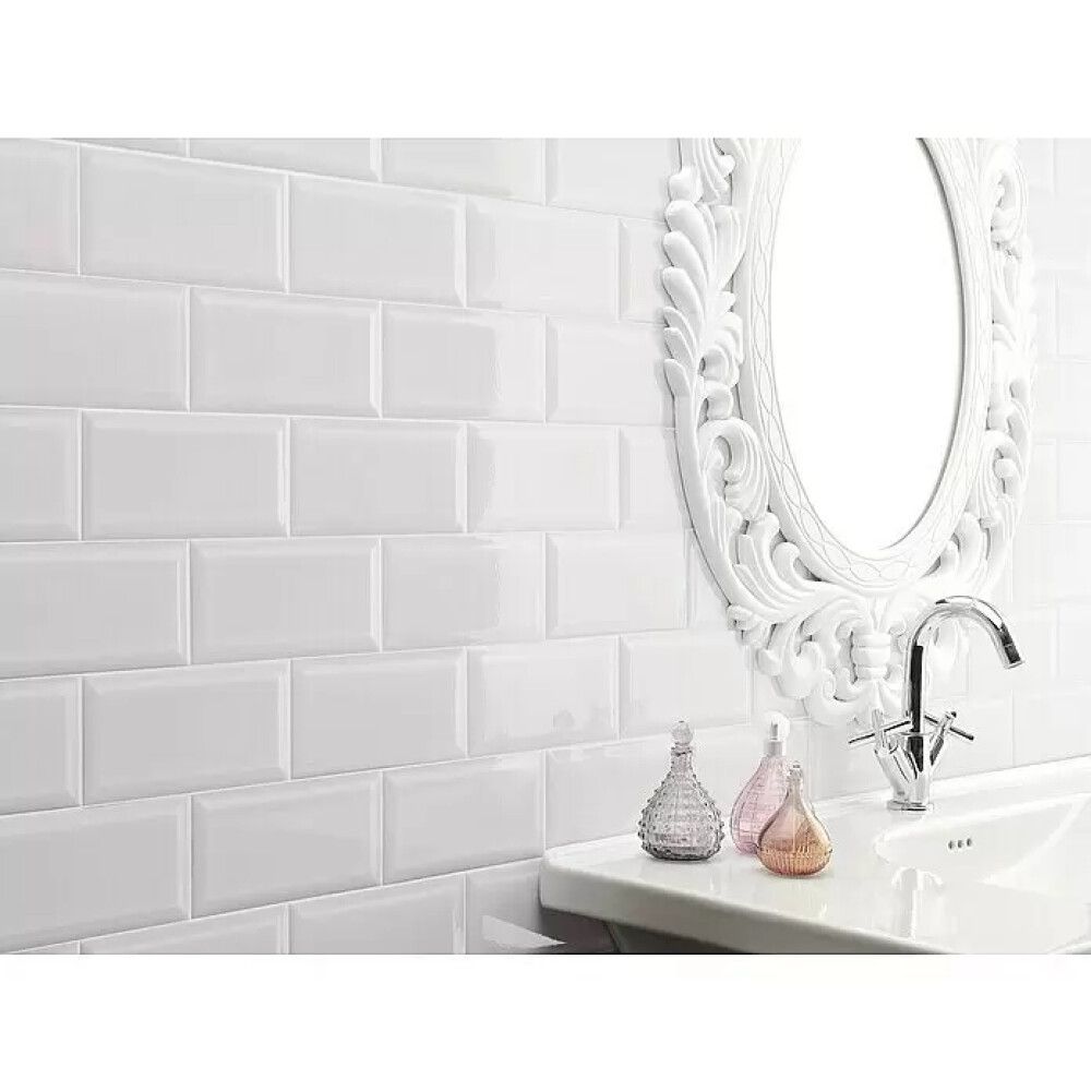 FLIS METRO HVIT BLANK M/ FASEDE KANTER 10X20CM 1M2