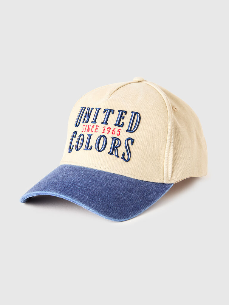 Baseball cap with embroidery
