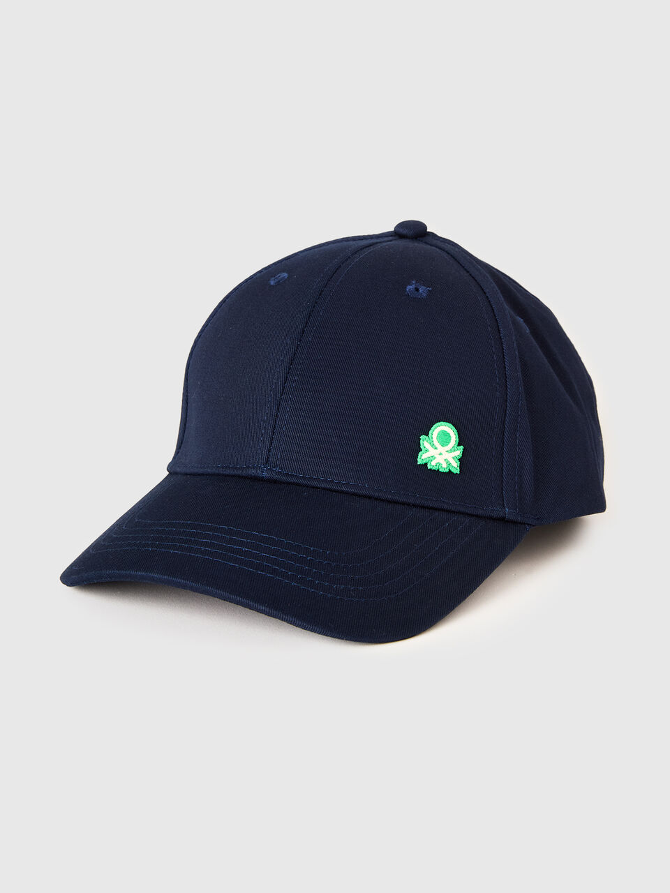Baseball cap with logo