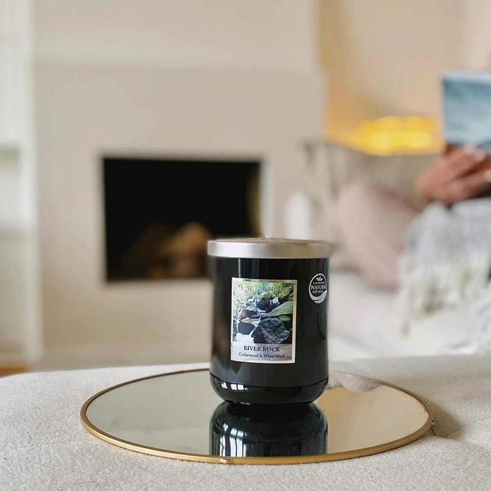 - Bougie bougie heart and home eau vive et sous bois