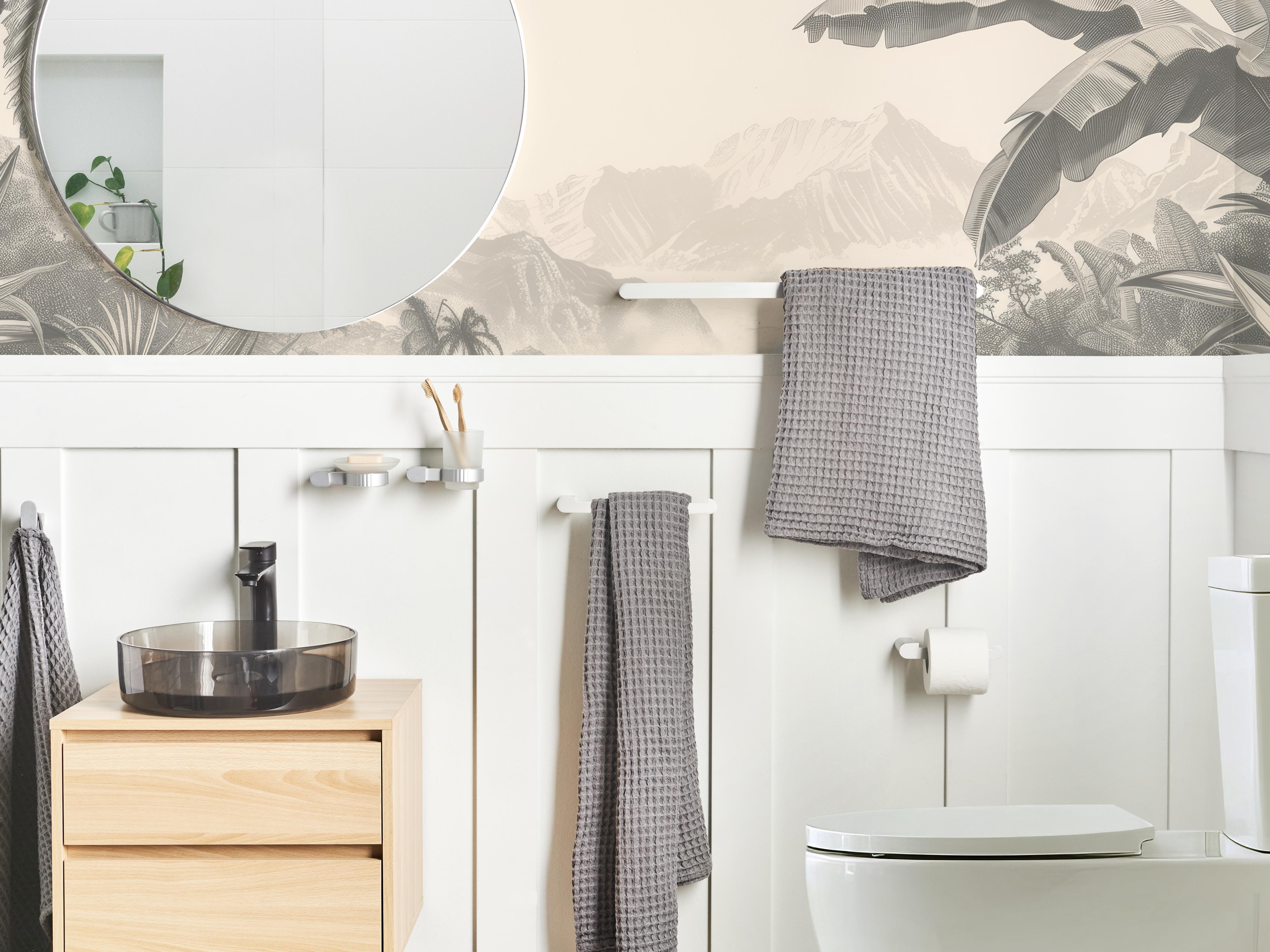 6-Piece Bathroom Hardware Set PARACAS with Towel Bars and Hooks Silver