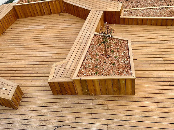 Kit terrasse complet en PIN DES LANDES SANS NŒUDS 28X160 avec Lambourde- lot : 25m² - Longueur de lame : 2400 mm