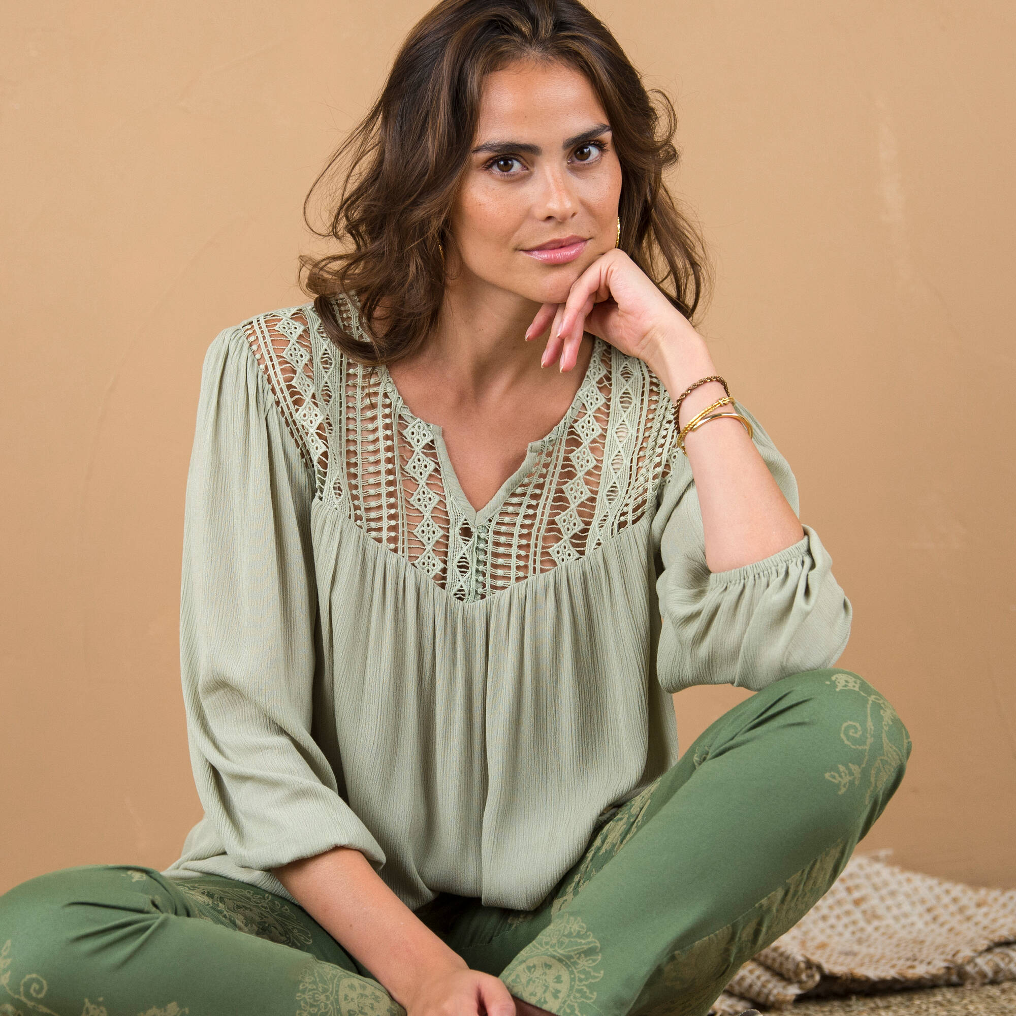 Blouse macramé manches 3/4