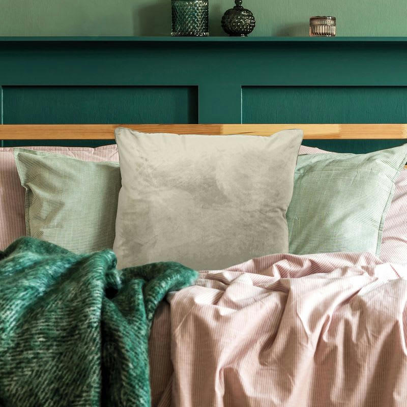 VELOURS - Coussin en velours beige clair 70x70