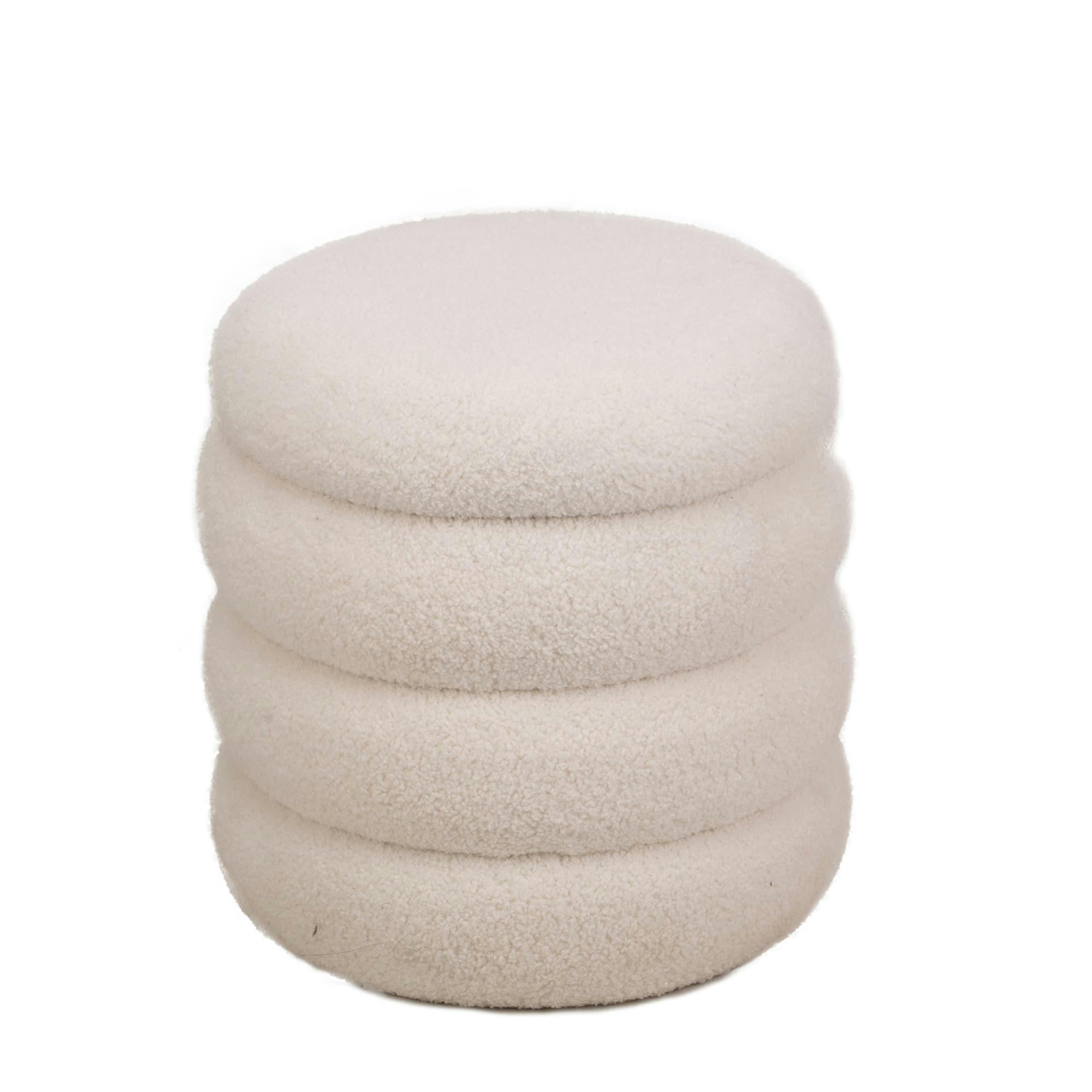 - Pouf en bouclettes blanches style scandinave