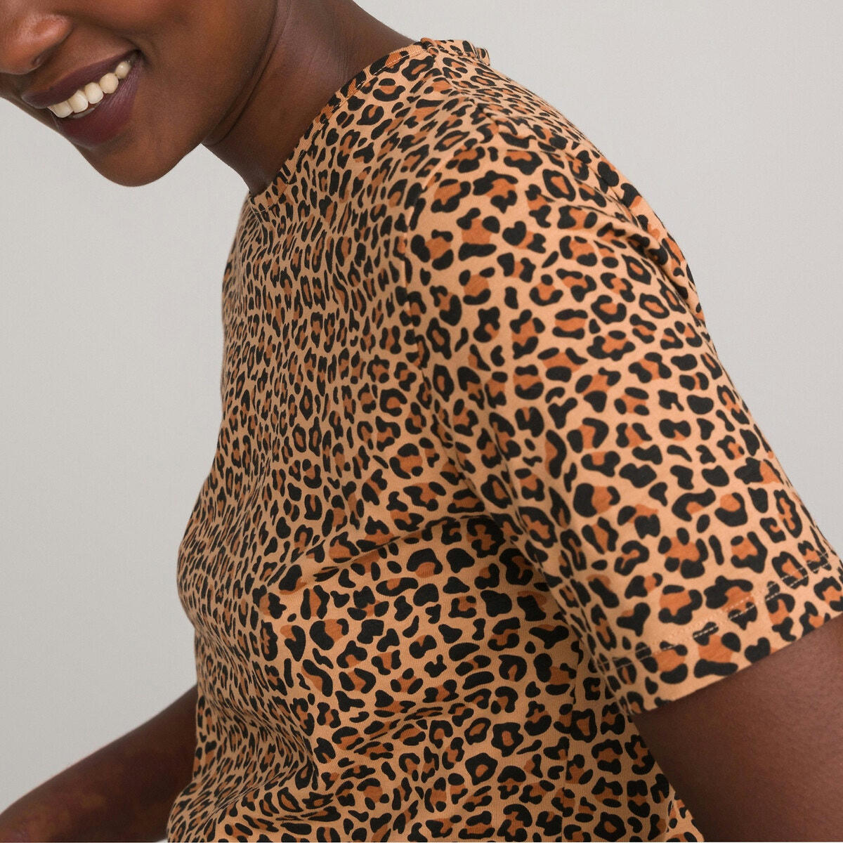 T-shirt col rond manches courtes imprimé léopard