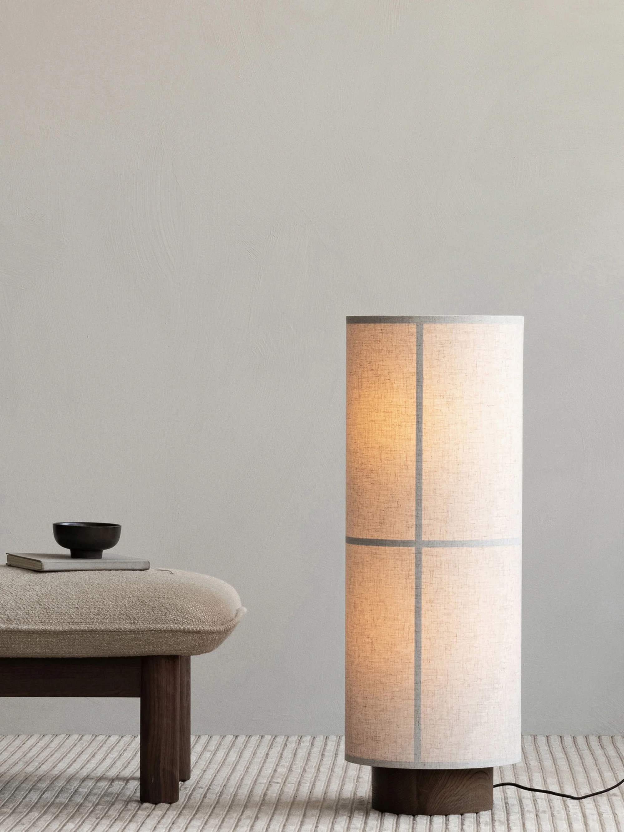 Kleine handgefertigte Leinen-Stehlampe Hashira