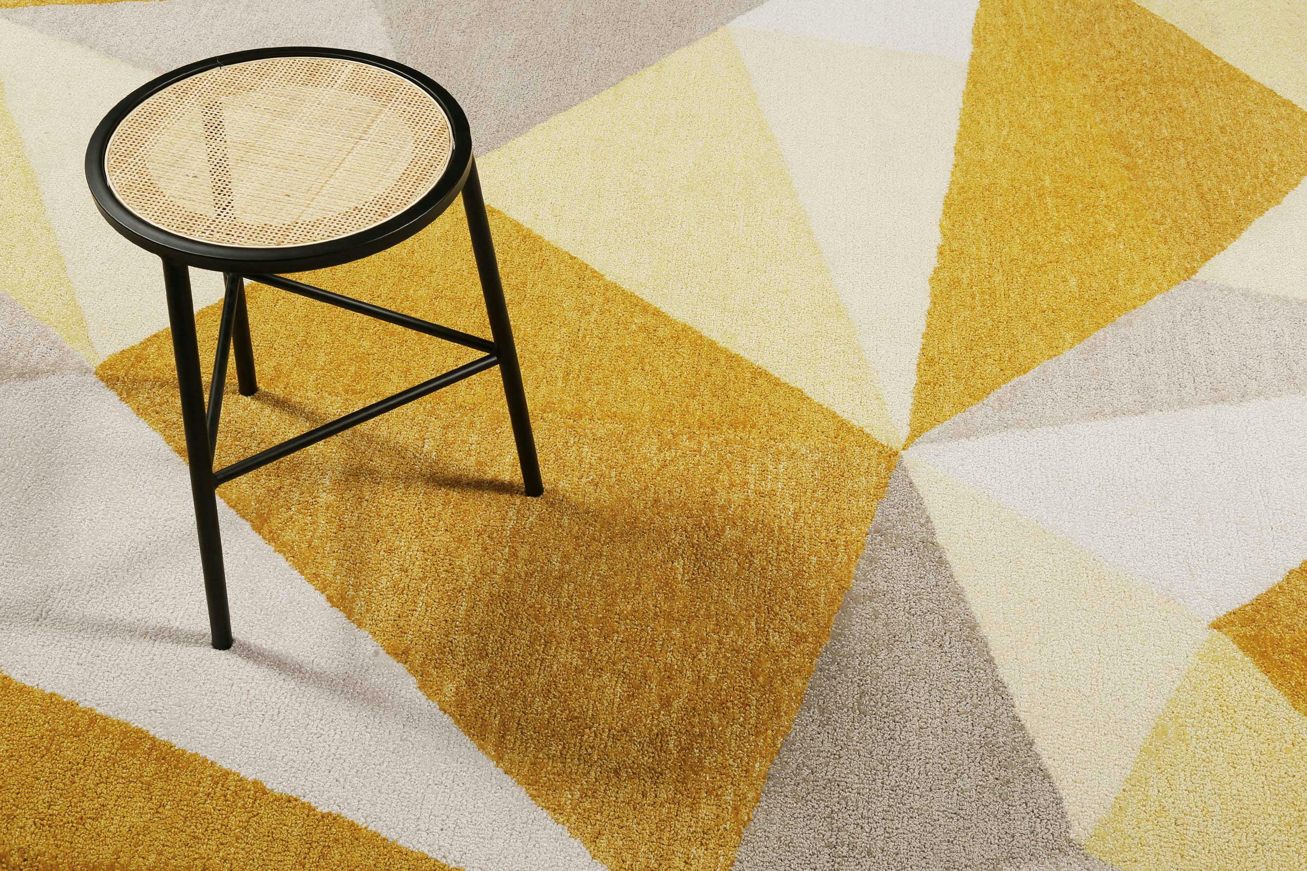 NEXT TIME - Tapis graphique à poil ras tons de jaune orangé et gris 160x230